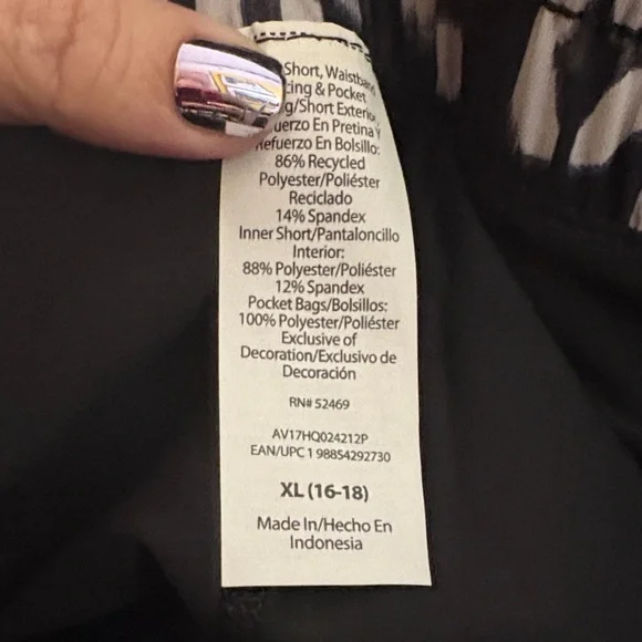 Women's Black & White Printed Athletic Shorts with Elastic Waist - Picture 4 of 8